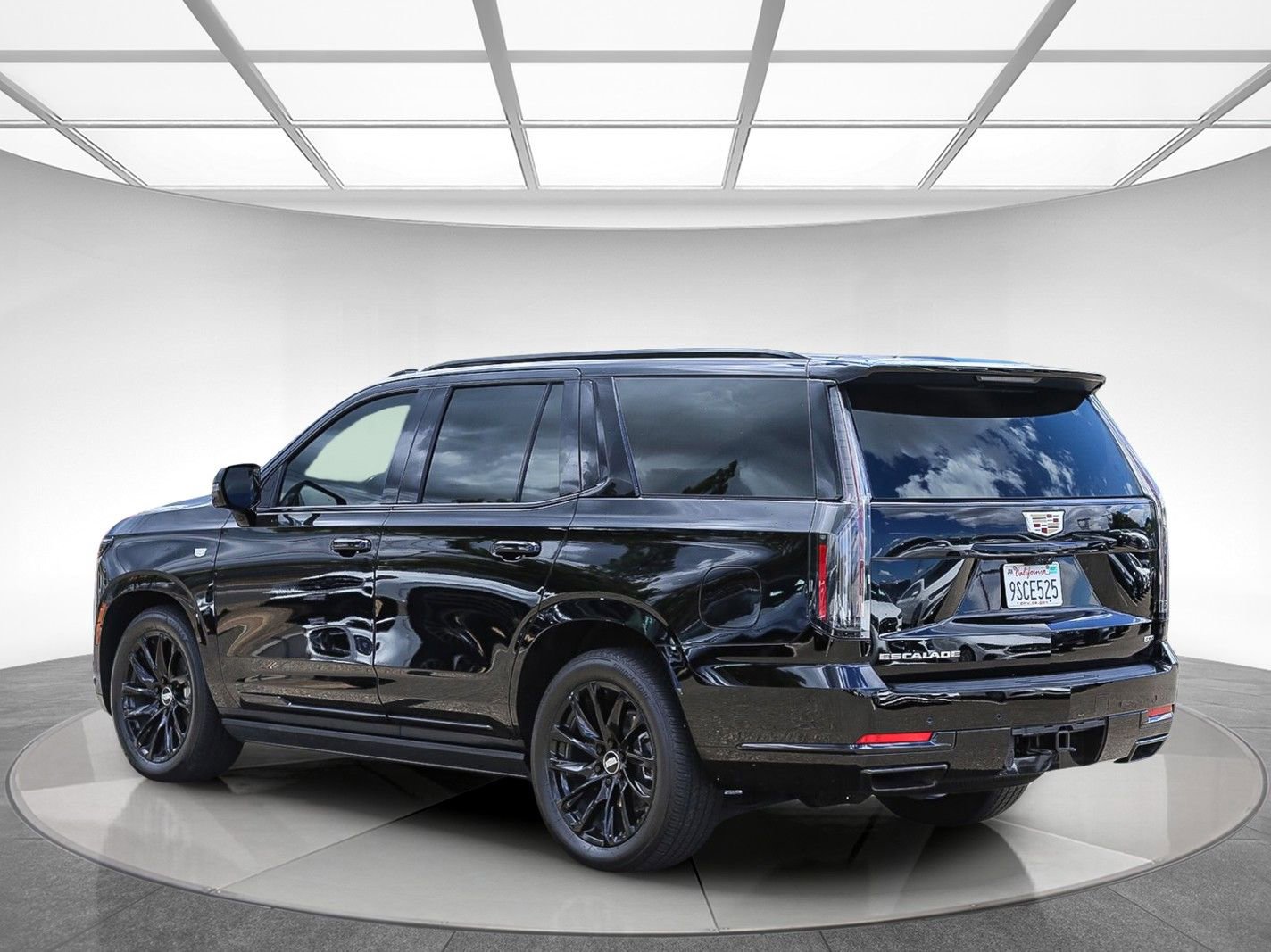 Used 2025 Cadillac Escalade Sport w/ Touring Package AWD/4WD image 2