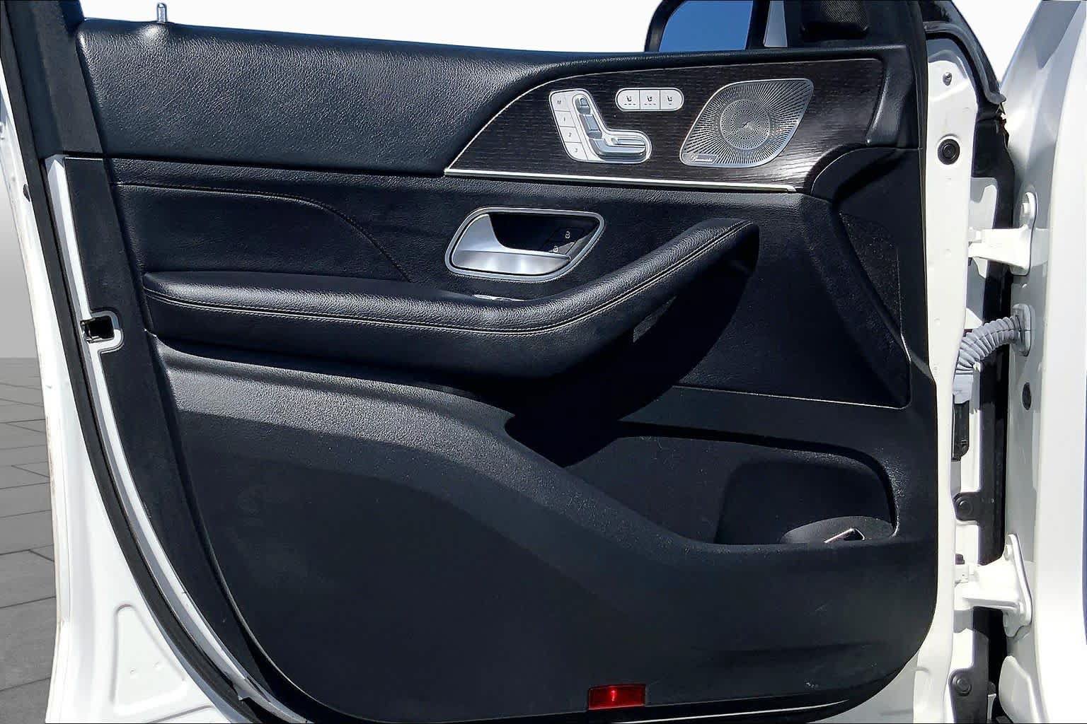Used 2023 Mercedes-Benz GLS 450 4MATIC image 21