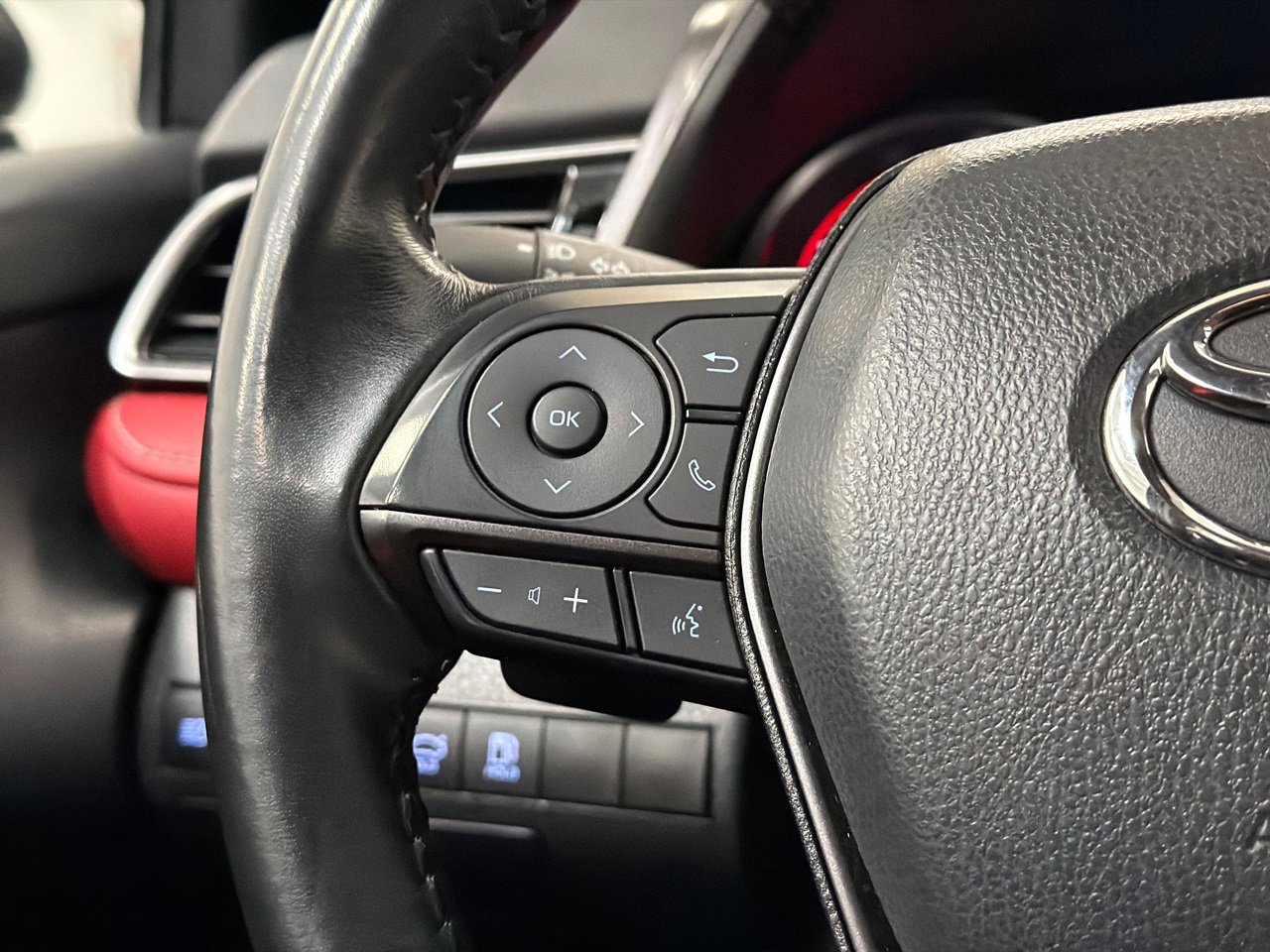 Used 2023 Toyota Camry XSE image 19