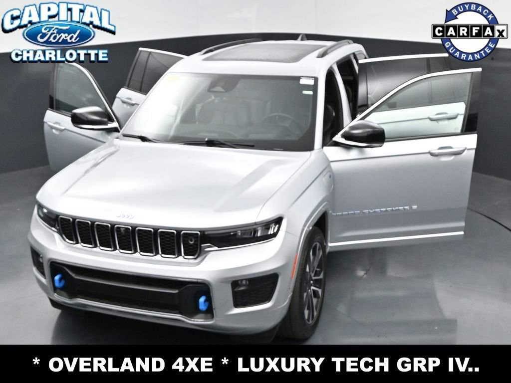 Used 2022 Jeep Grand Cherokee Overland w/ Advanced Protech Group III AWD/4WD image 38