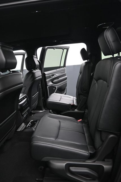 New 2026 Jeep Grand Wagoneer L Limited AWD/4WD image 8