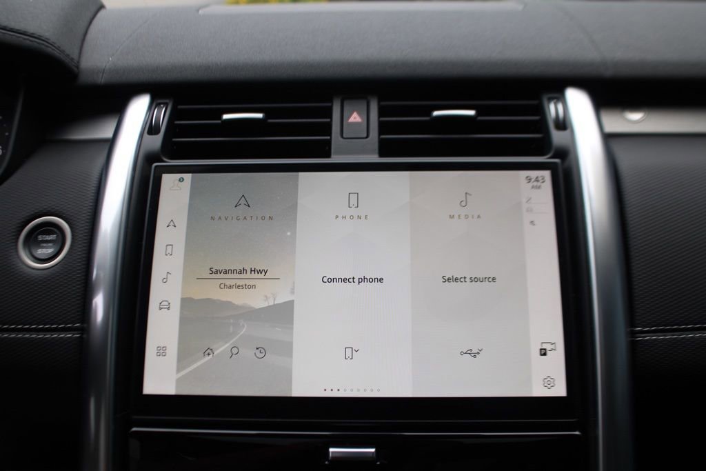 Certified 2024 Land Rover Discovery Dynamic SE image 15