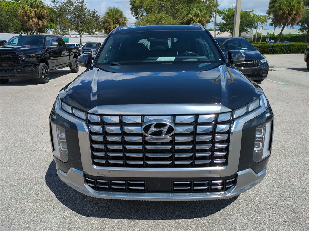 Used 2023 Hyundai Palisade Calligraphy w/ Cargo Package image 4