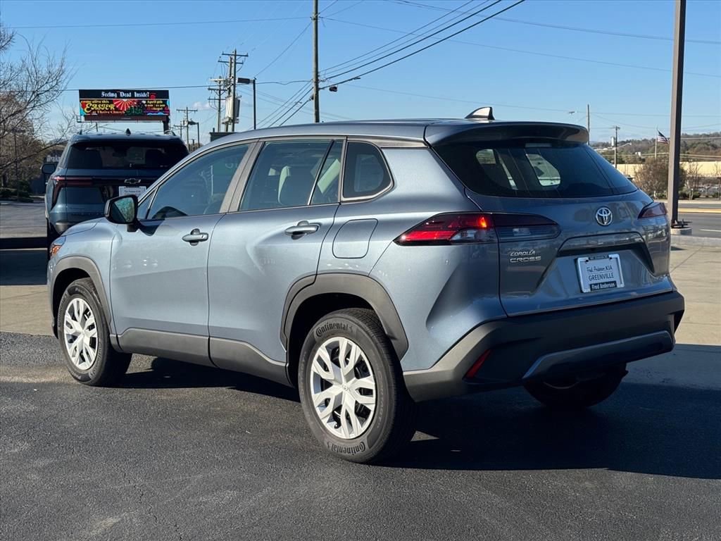 Used 2026 Toyota Corolla Cross L image 5