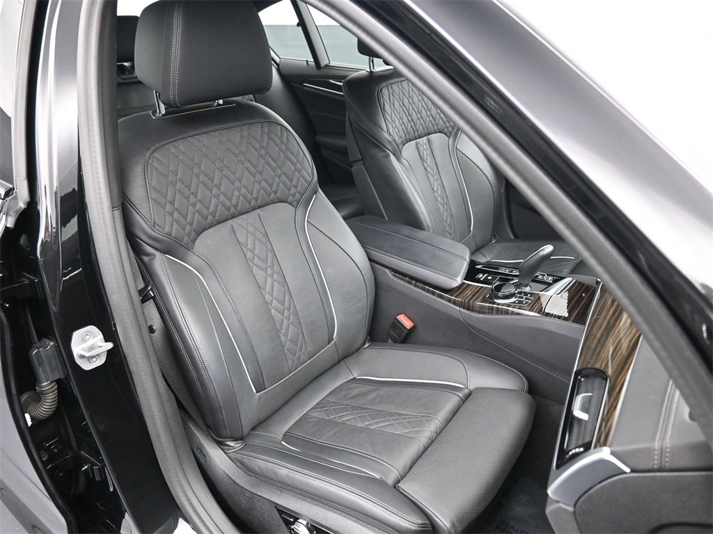 Certified 2023 BMW M550i xDrive w/ Executive Package image 17