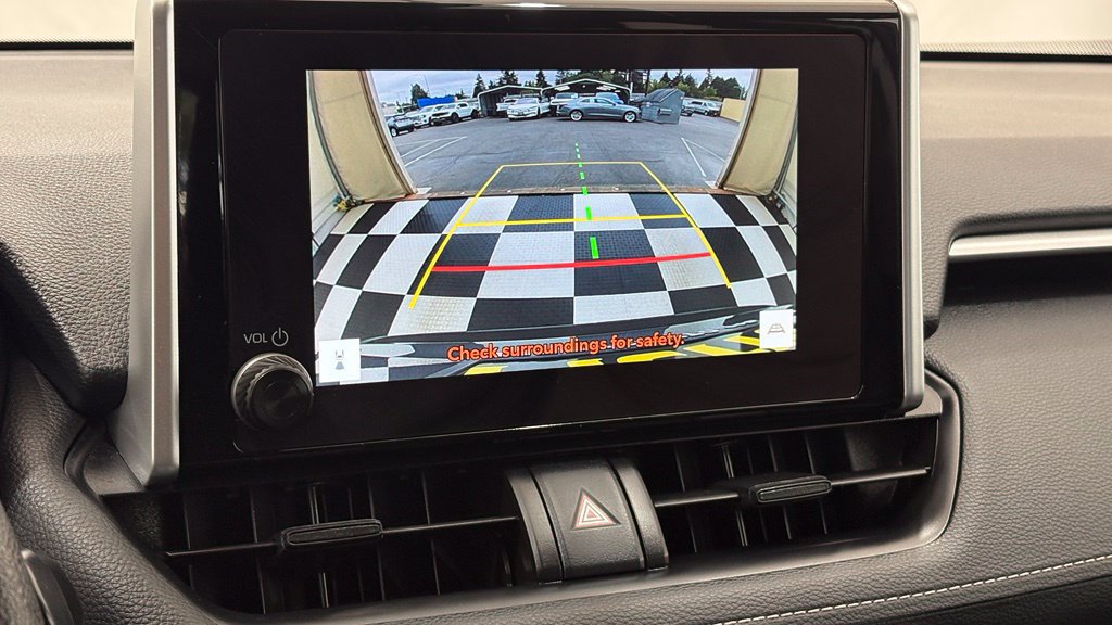 Used 2024 Toyota RAV4 XLE FWD image 37