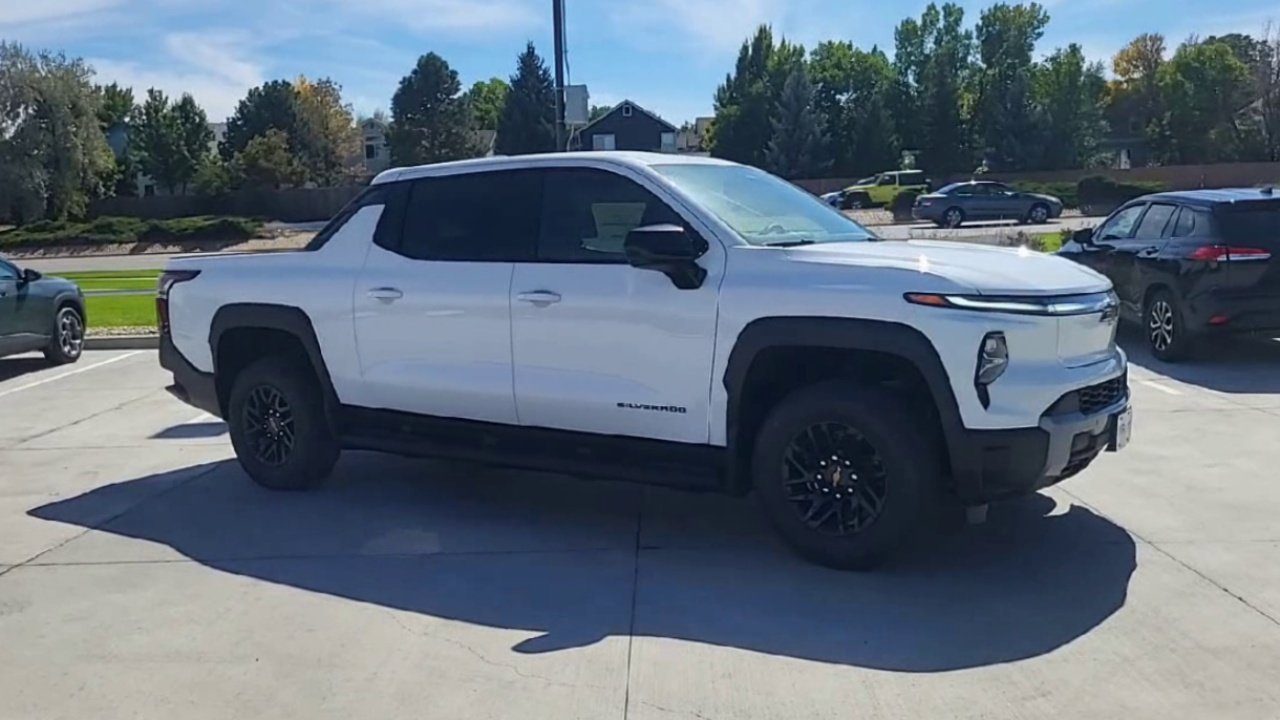 New 2026 Chevrolet Silverado EV LT AWD/4WD image 41