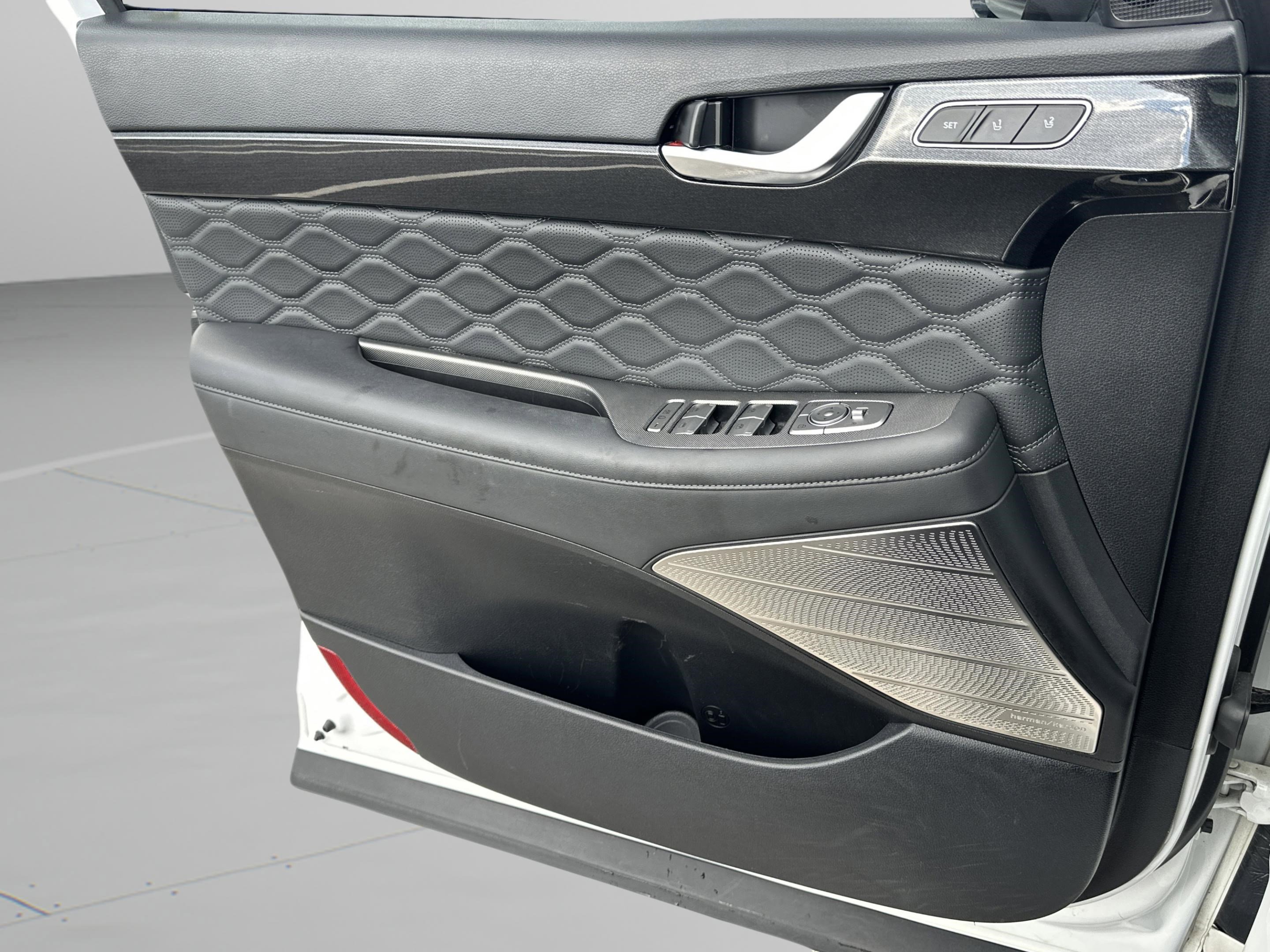 Used 2022 Hyundai Palisade Calligraphy image 21