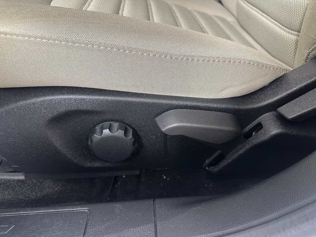 Used 2018 Ford Fusion S FWD image 19