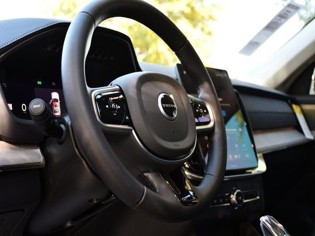 New 2026 Volvo XC90 B5 Ultra w/ Protection Package Premier image 12