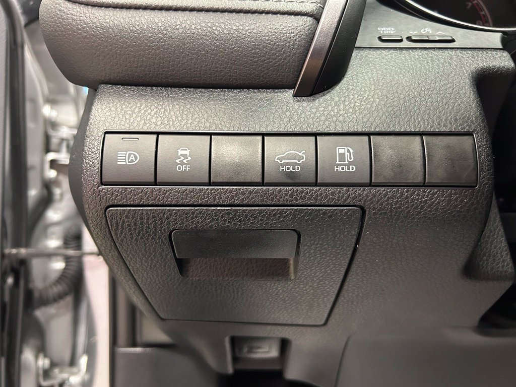 Used 2024 Toyota Camry SE FWD image 14