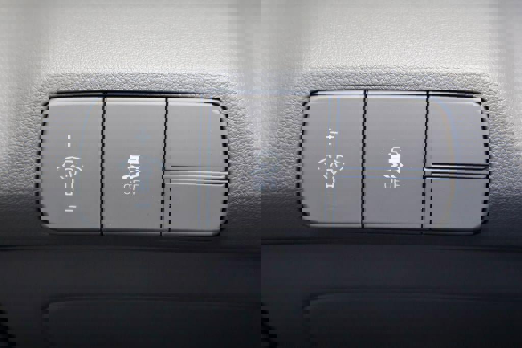 New 2026 Hyundai Elantra Sport image 21