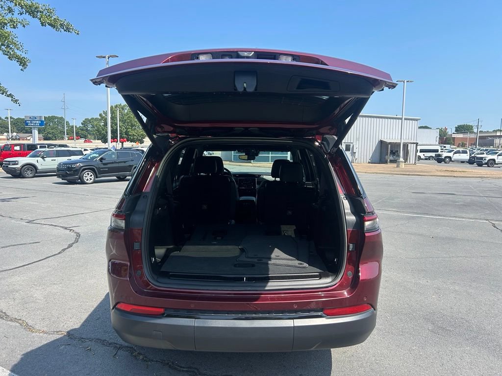 Used 2023 Jeep Grand Cherokee L Laredo AWD/4WD image 9