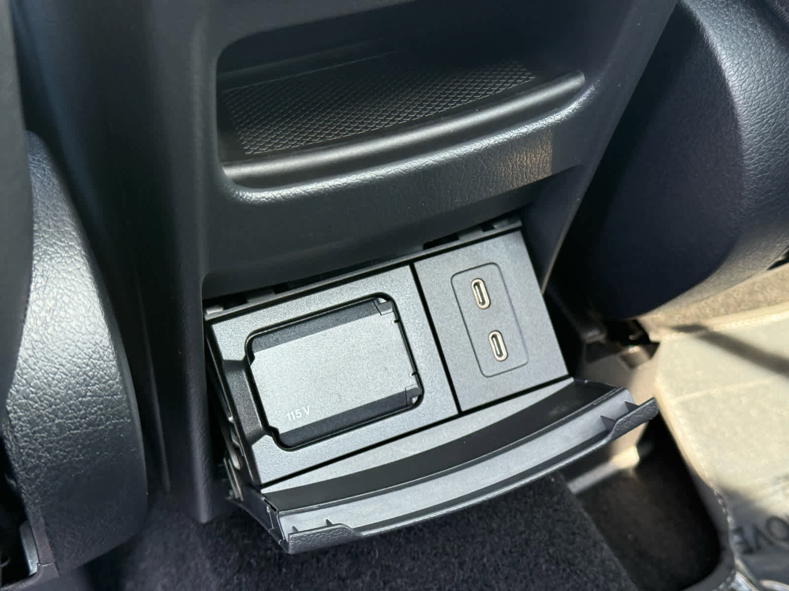 Certified 2026 Mercedes-Benz GLB 250 GLB 250 image 32