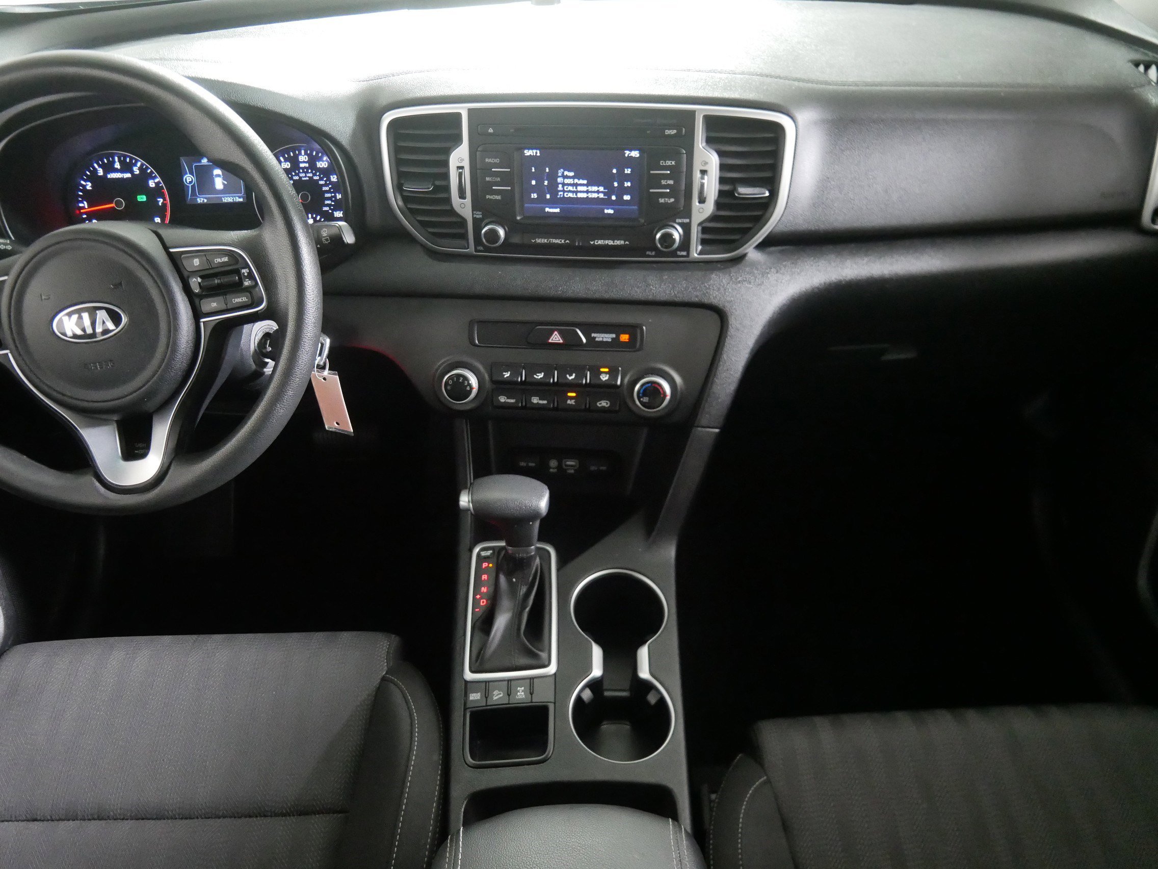 Used 2019 Kia Sportage LX image 10