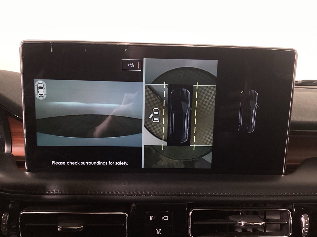 Used 2022 Lincoln Nautilus Reserve image 32