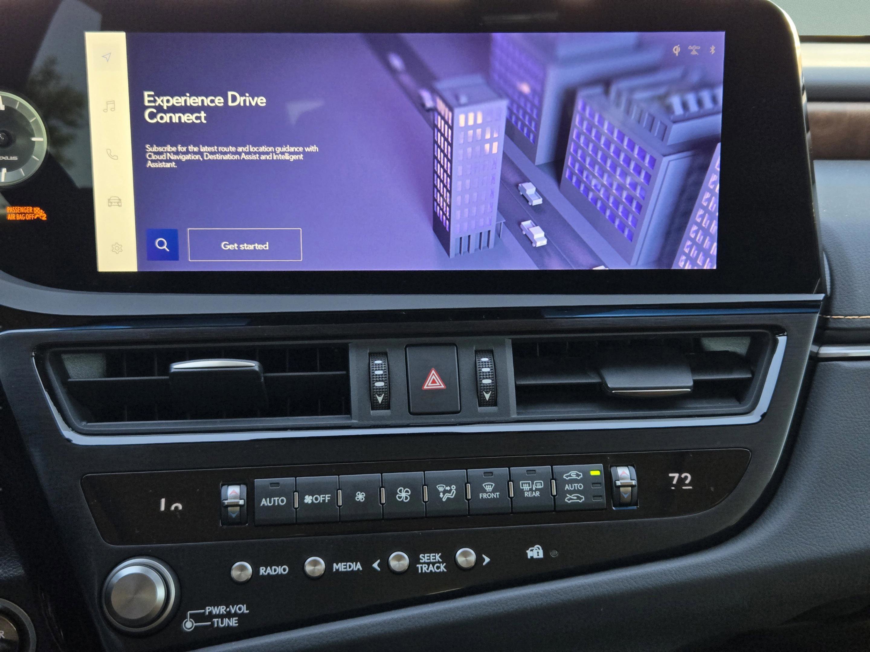 Used 2025 Lexus ES 300h w/ Premium Package FWD image 13