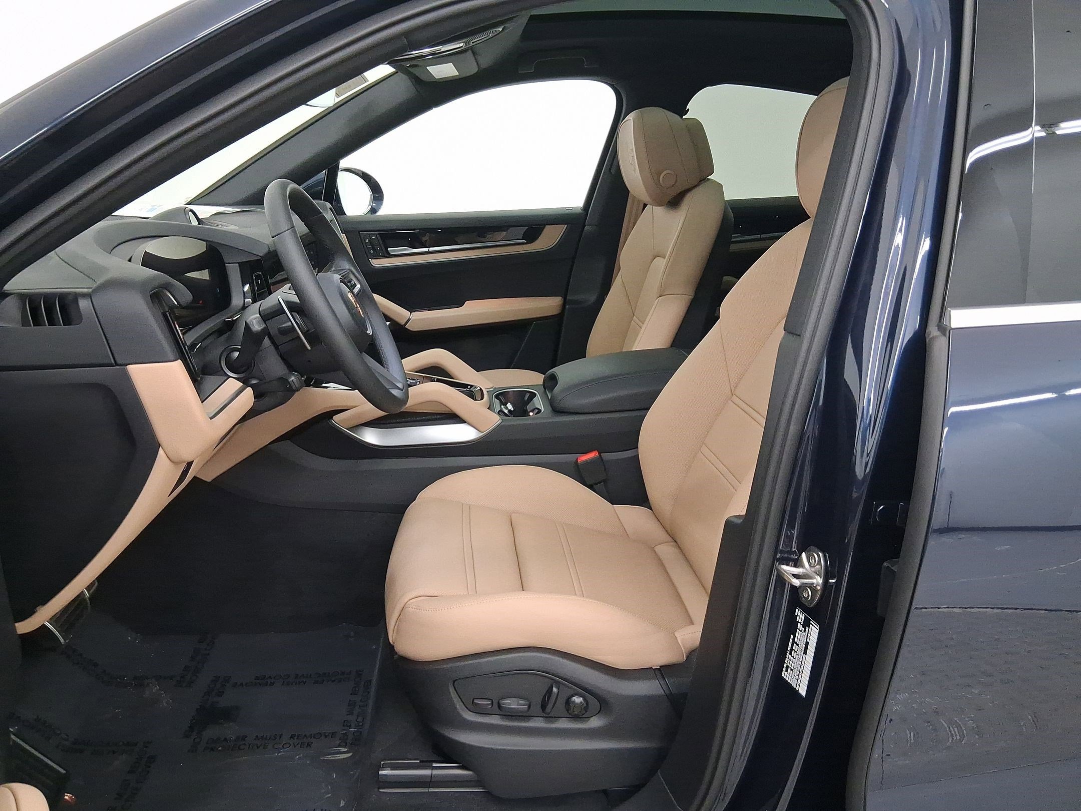 New 2026 Porsche Cayenne Coupe AWD/4WD image 5