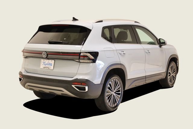 Used 2025 Volkswagen Taos SE image 6