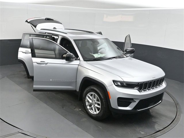 New 2025 Jeep Grand Cherokee Laredo image 49