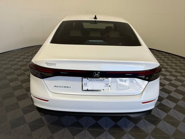Used 2025 Honda Accord SE image 5