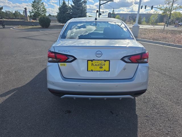 Used 2025 Nissan Versa S w/ Trunk Package image 4
