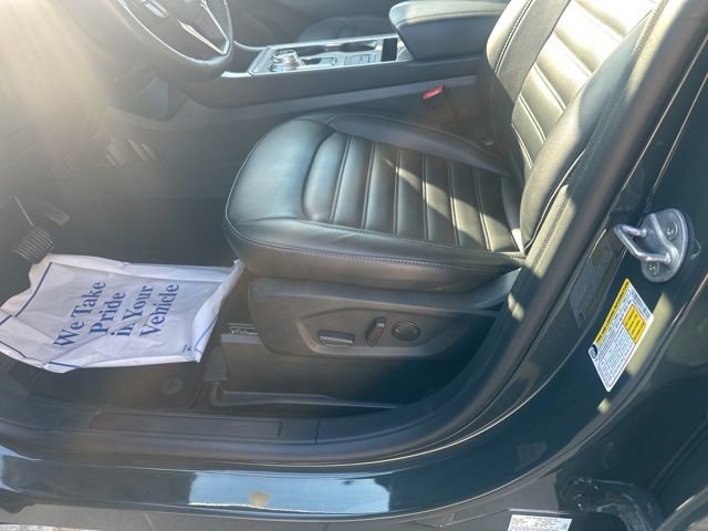 Used 2024 Ford Edge SEL w/ Convenience Package image 17