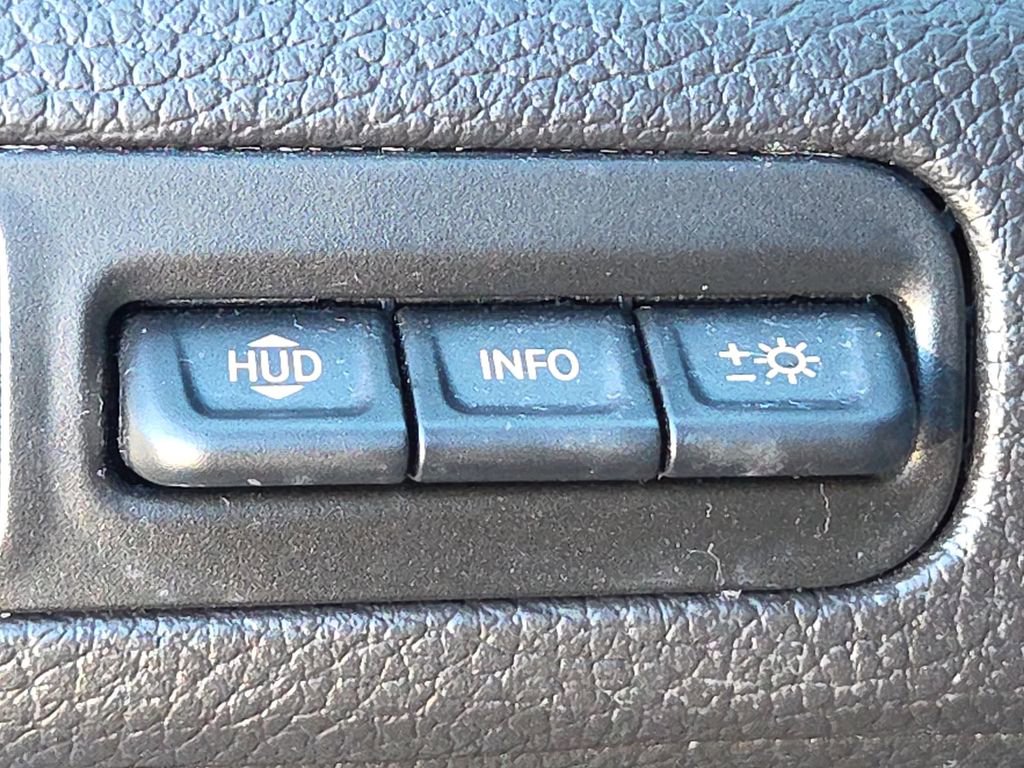 Used 2022 GMC Yukon XL Denali AWD/4WD image 26