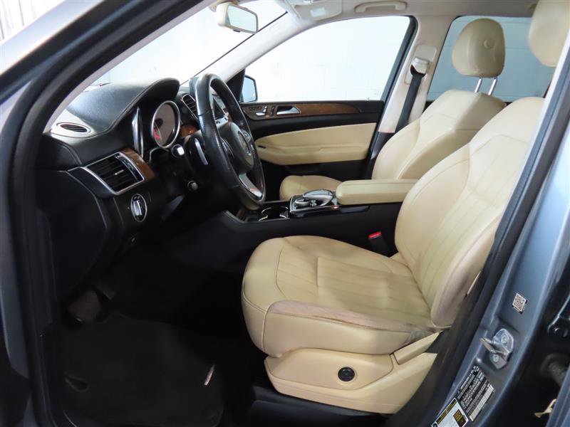 Used 2018 Mercedes-Benz GLS 450 4MATIC w/ Premium Package image 17
