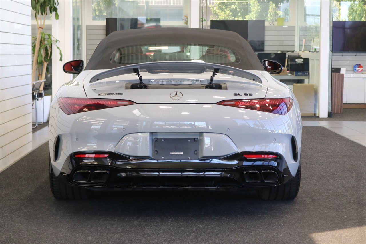 Used 2023 Mercedes-Benz SL 63 AMG 4MATIC w/ Driver Assistance Package image 15