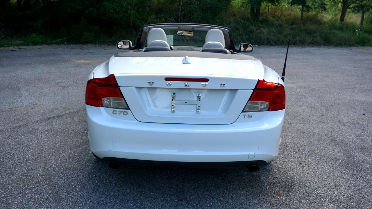 Used 2011 Volvo C70 T5 image 4