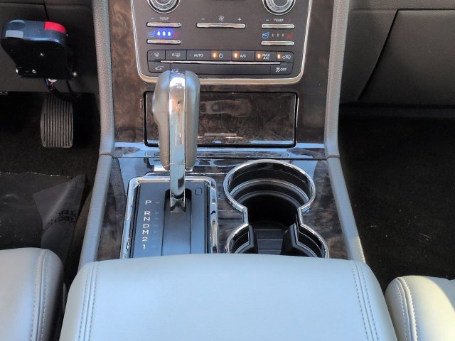 Used 2017 Lincoln Navigator Select RWD image 21