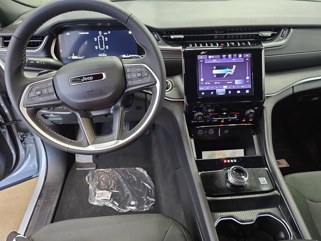 New 2026 Jeep Grand Cherokee L Laredo AWD/4WD image 17