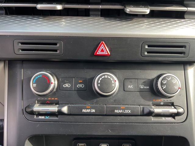 Certified 2023 Kia Carnival LX image 21