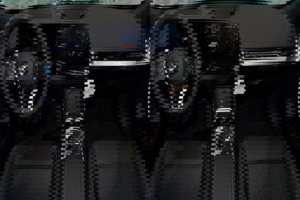 Used 2025 BMW X1 xDrive28i w/ Technology Package image 38