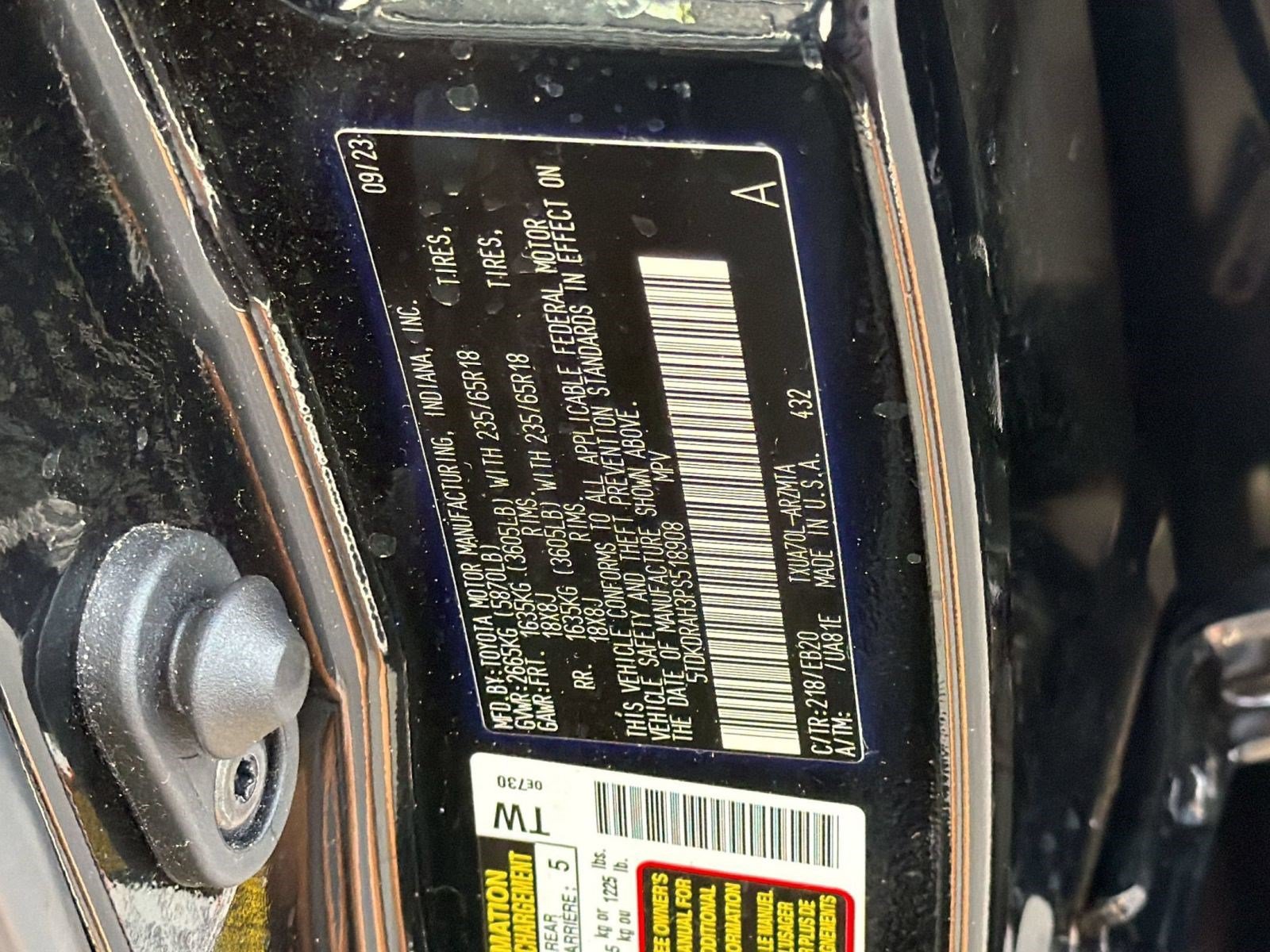 Used 2023 Toyota Highlander XLE FWD image 26
