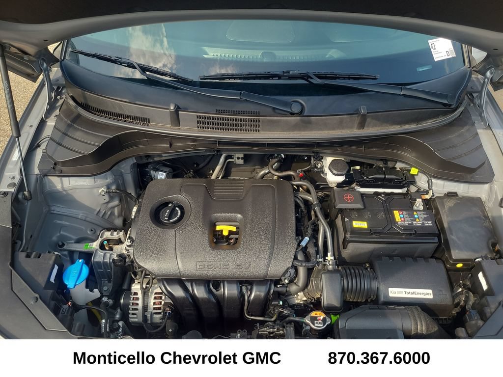 Used 2025 Kia Soul LX w/ LX Technology Package FWD image 11