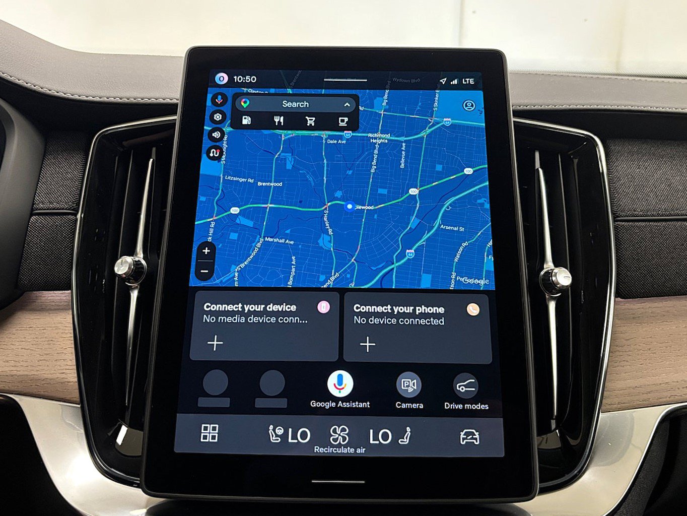 New 2026 Volvo XC90 B5 Plus w/ Protection Package AWD/4WD image 19