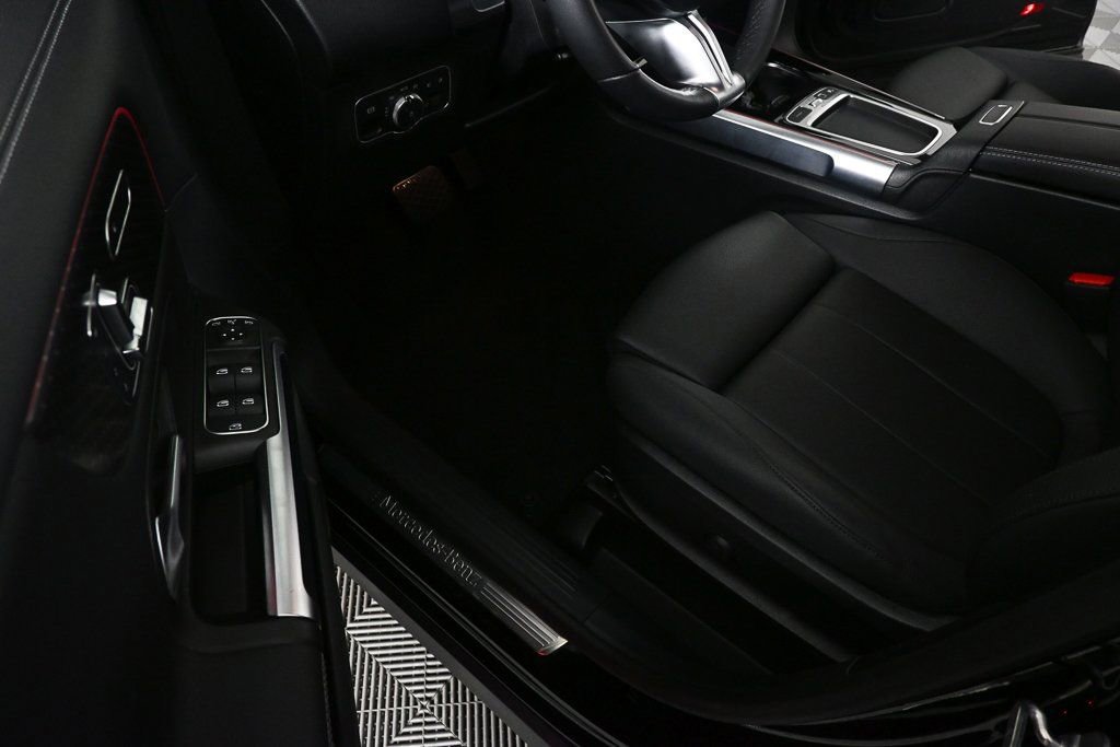 Used 2025 Mercedes-Benz GLB 250 image 7