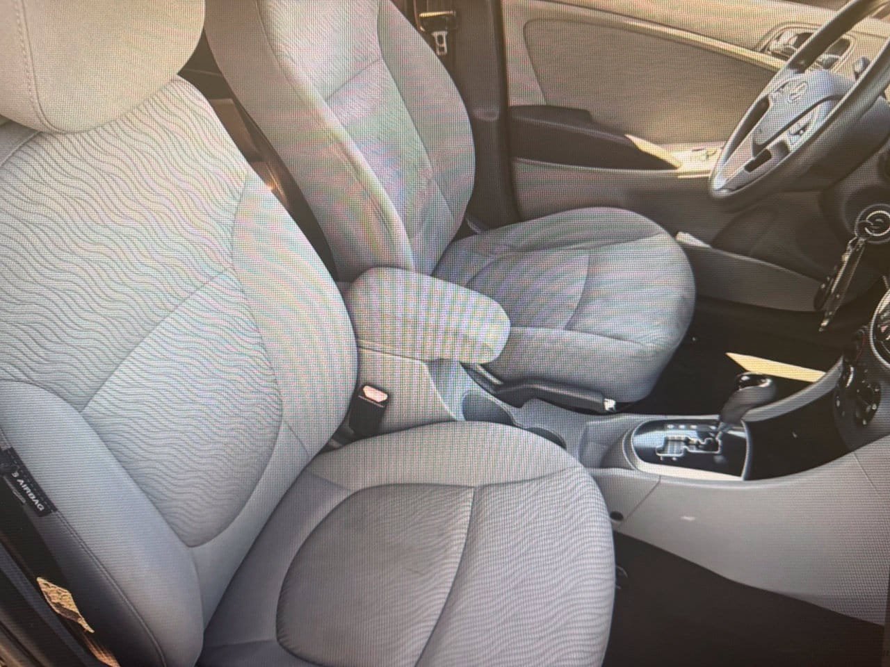 Used 2012 Hyundai Accent GLS w/ Premium Pkg 3 FWD image 9
