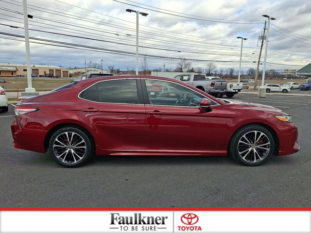 Used 2018 Toyota Camry L image 7