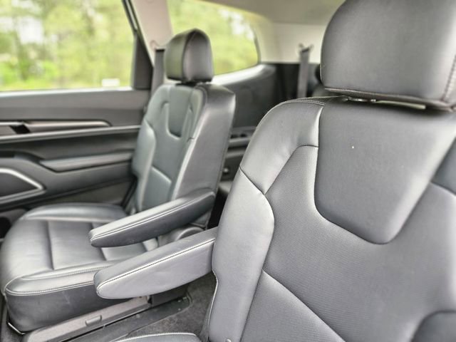 Used 2025 Kia Telluride S image 26