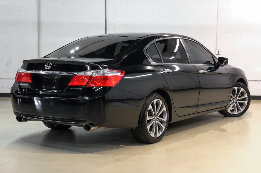 Used 2014 Honda Accord Sport image 9