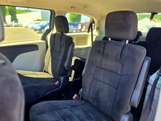 Used 2013 Dodge Grand Caravan SXT FWD image 42