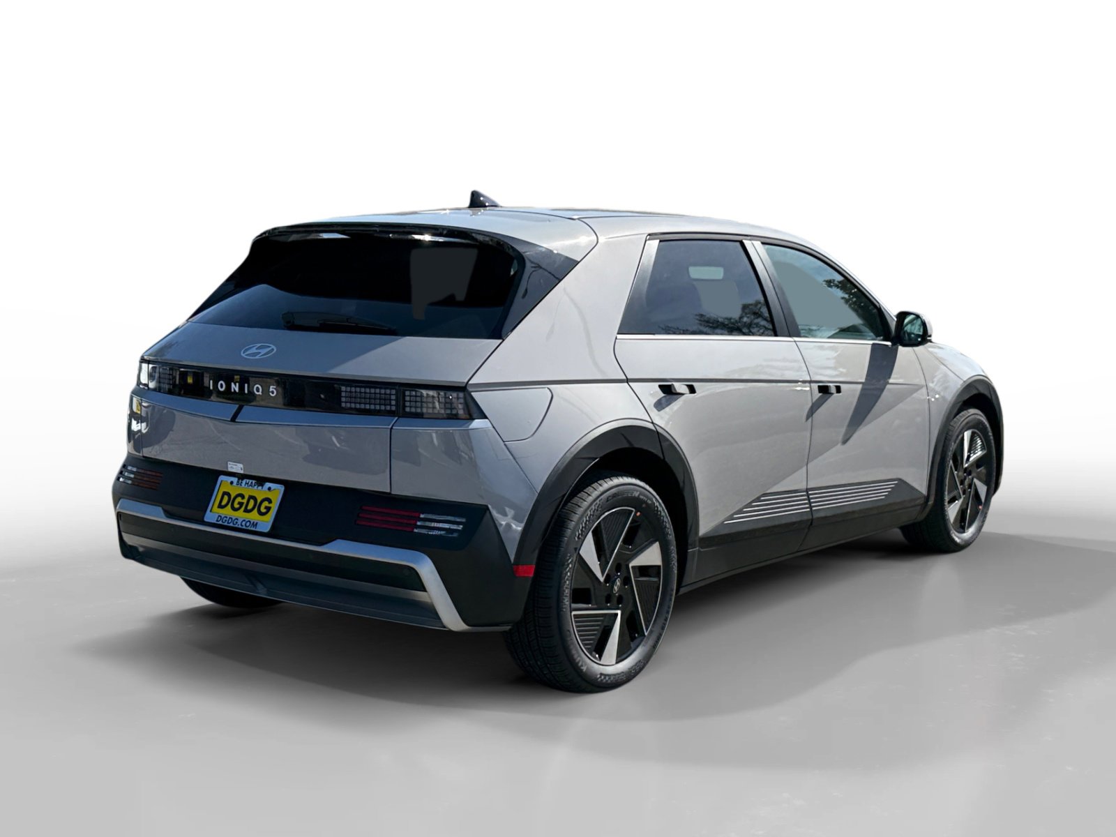 New 2025 Hyundai Ioniq 5 SE image 5