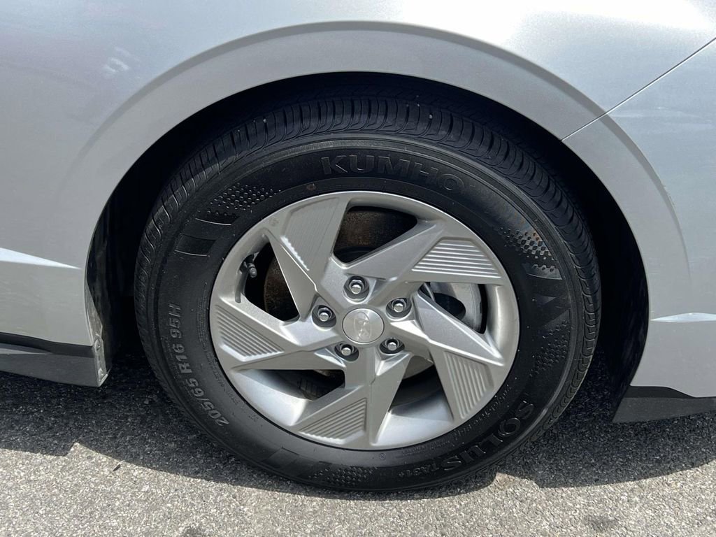Certified 2025 Hyundai Sonata SE FWD image 8