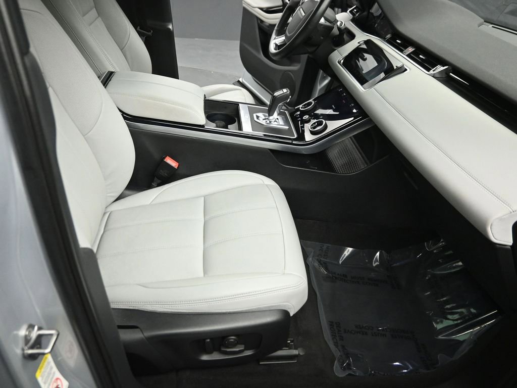 Used 2020 Land Rover Range Rover Evoque SE image 28