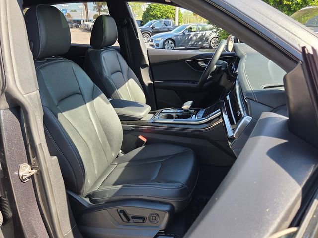 Used 2025 Audi Q8 Premium Plus image 25