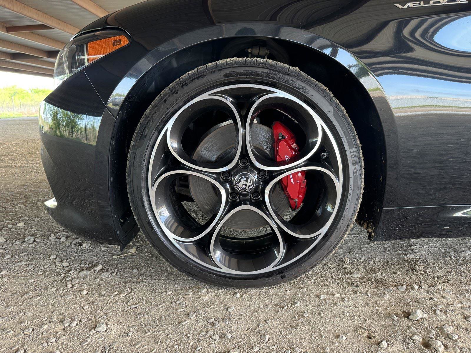 Used 2024 Alfa Romeo Giulia Veloce RWD image 45