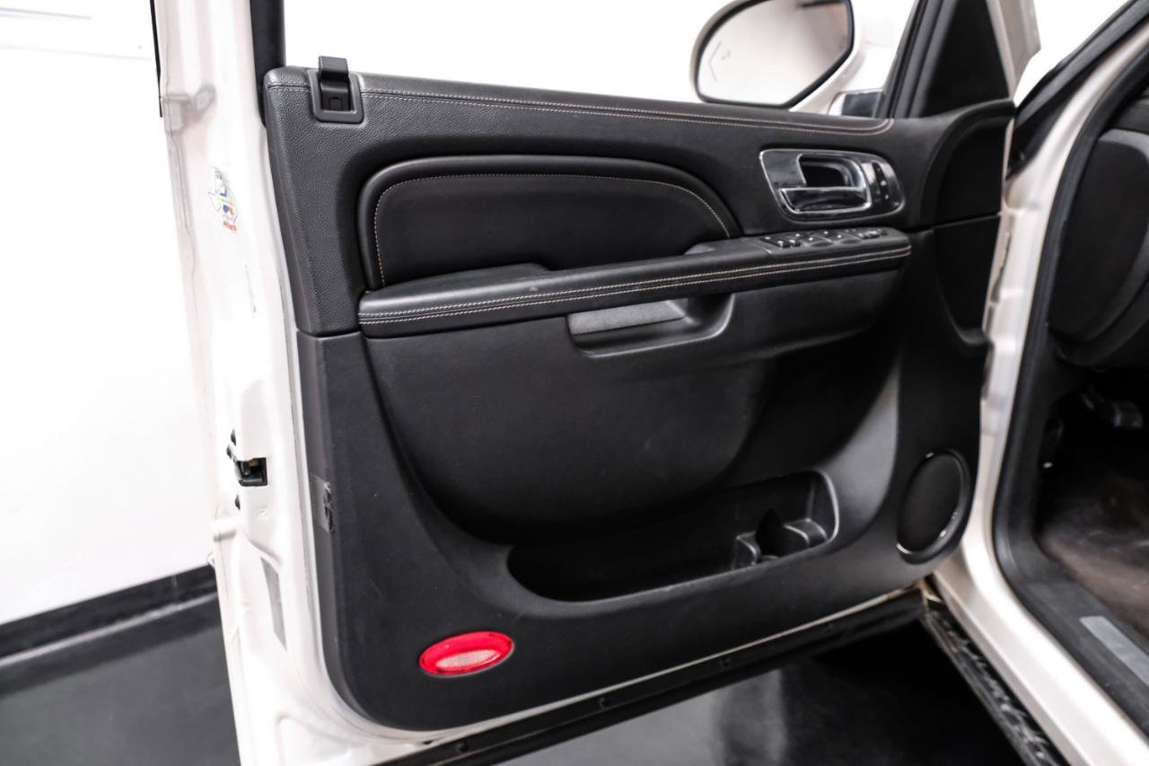 Used 2013 Cadillac Escalade Platinum RWD image 55